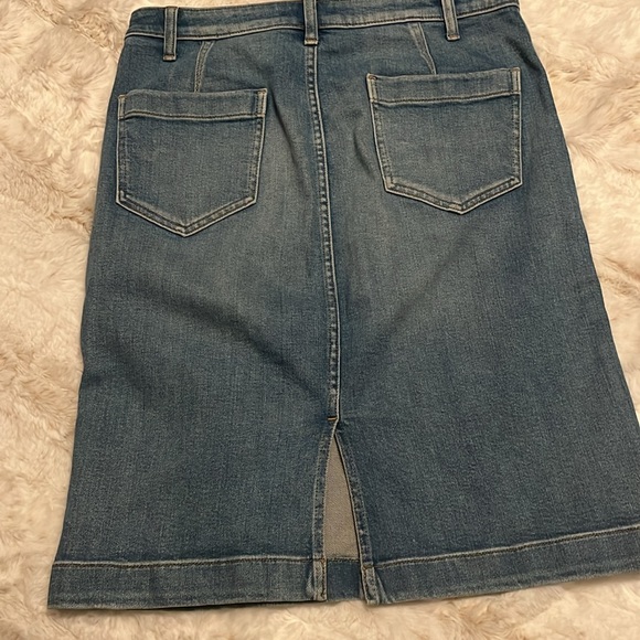Banana Republic denim skirt, size 10 - Picture 2 of 5